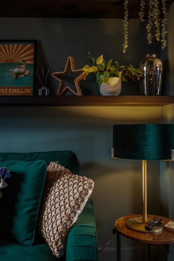 Stylish Romantic Country Escape Near Chester Christleton Екстериор снимка