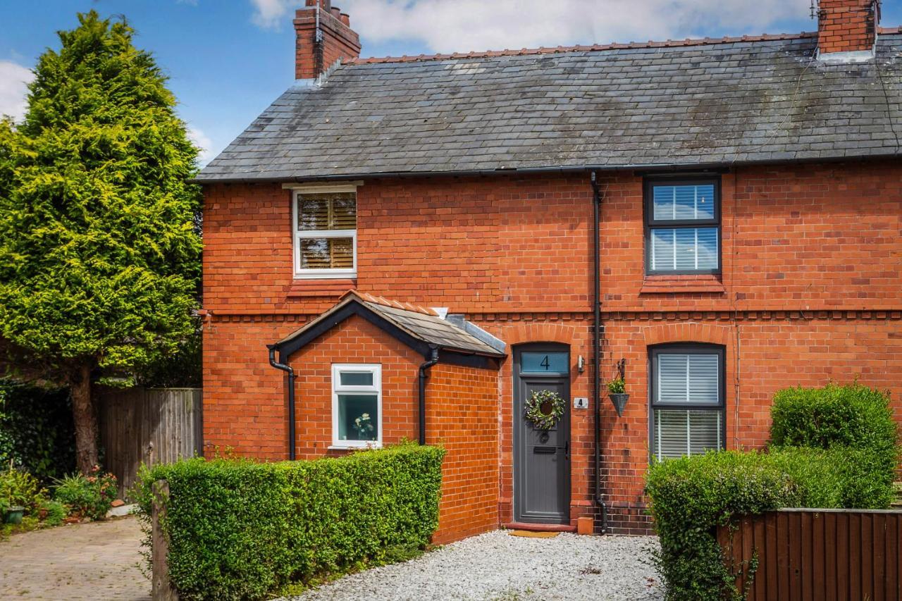 Stylish Romantic Country Escape Near Chester Christleton Екстериор снимка